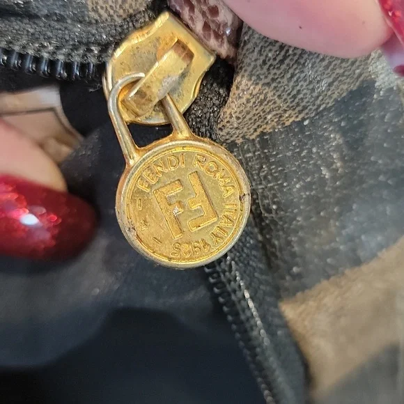 Authentic Fendi small tote bag - Picture 14 of 15